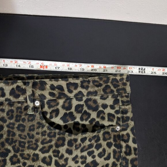 Good American Leopard Print Jean Shorts Women Plus Size 24W - Picture 10 of 10